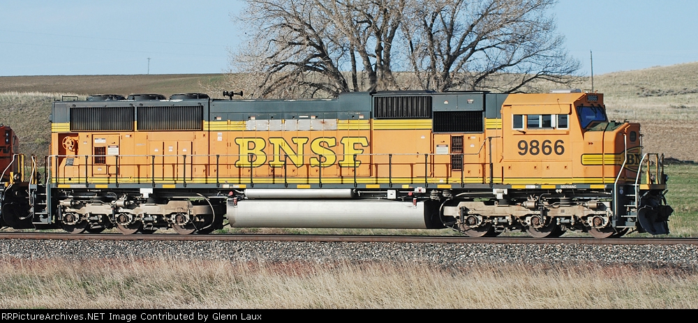 BNSF 9866